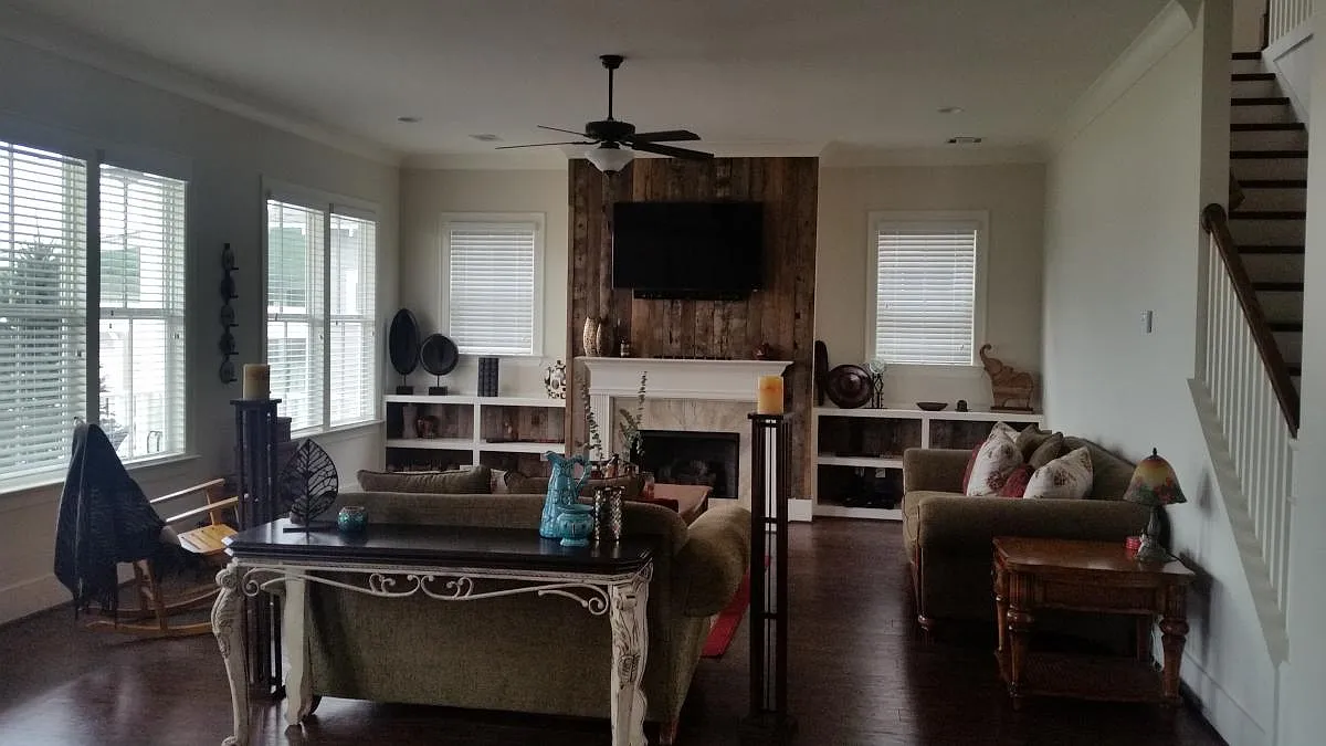 4 bed, 2818 sqft, $2,800 — Photo 4