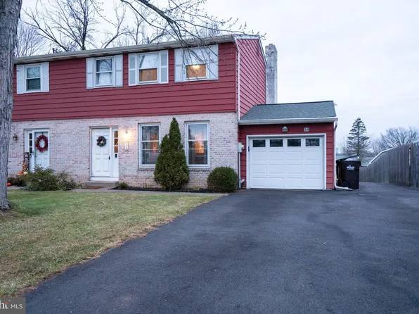 14 Parkview Dr, Quakertown, PA 18951