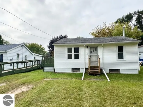 117 Holiday St, Alma, MI 48801