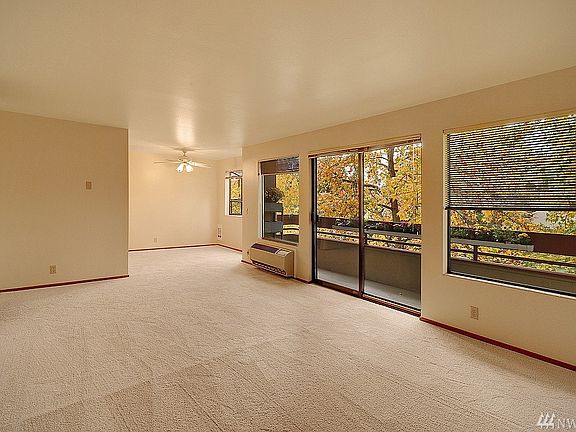 5th image of 12300 33rd Ave NE APT 303