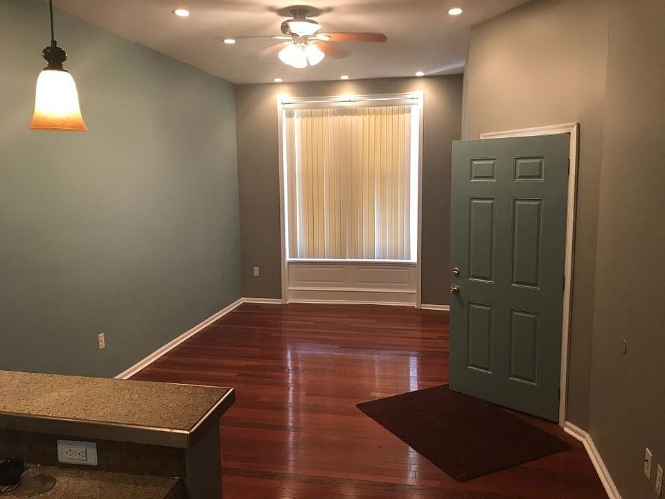 1st image of 3200 W Montgomery Ave #1