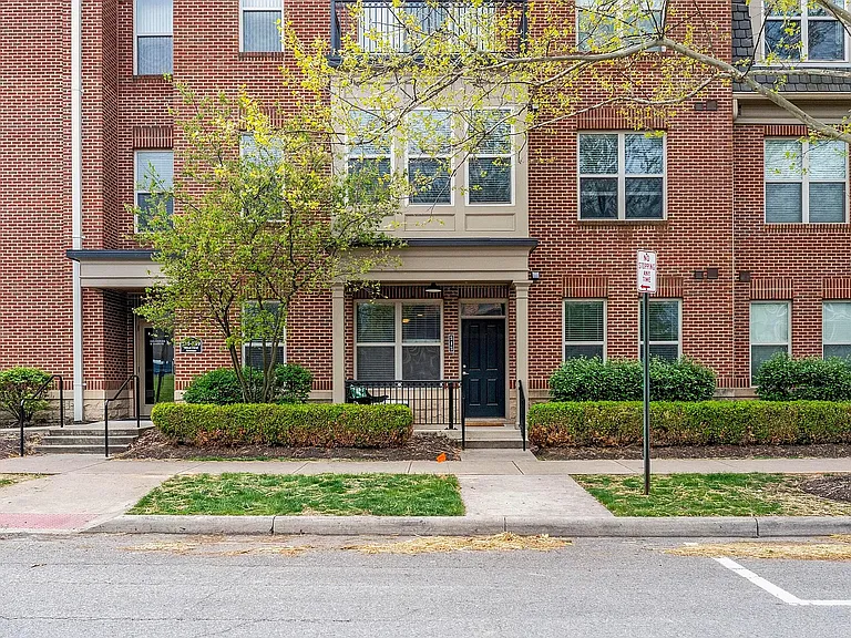 515 W 1st Ave — Photo 31