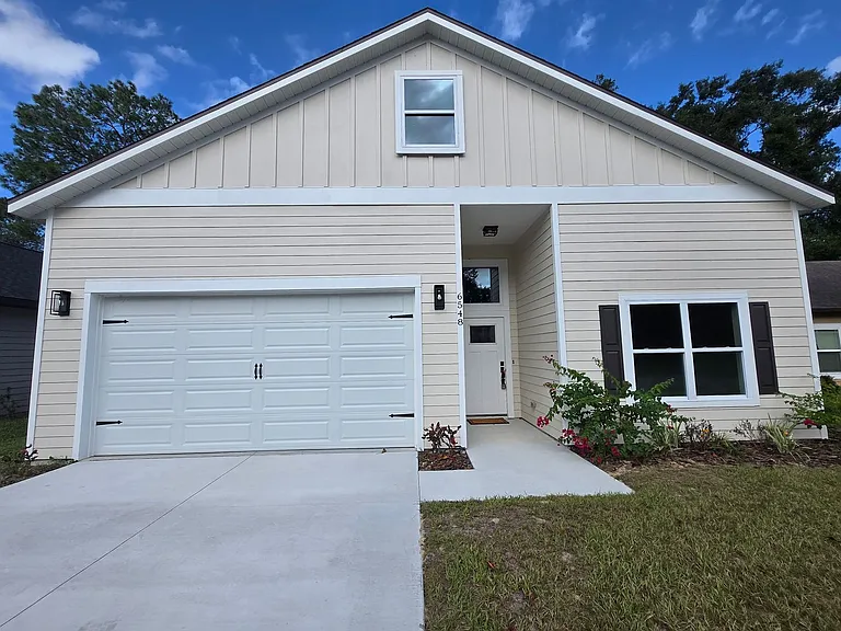 6548 NW 109th Pl — Photo 1