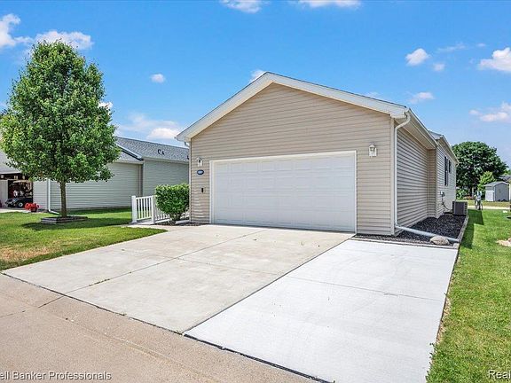 4th image of 289 Pompano Ct