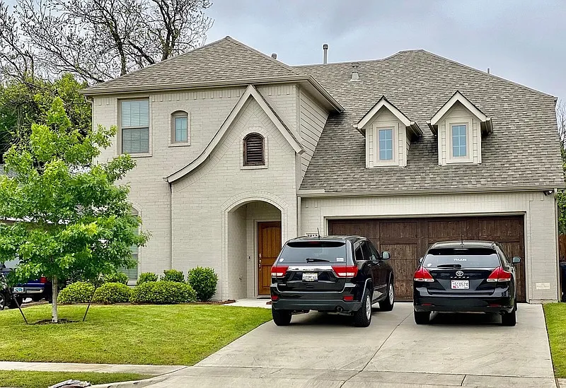 4 bed, 3.5 bath, 2660 sqft, $5,000 — Photo 2