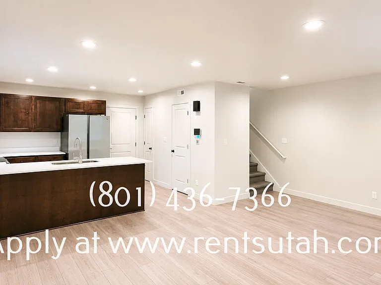 1794 N 1260 E — Photo 2