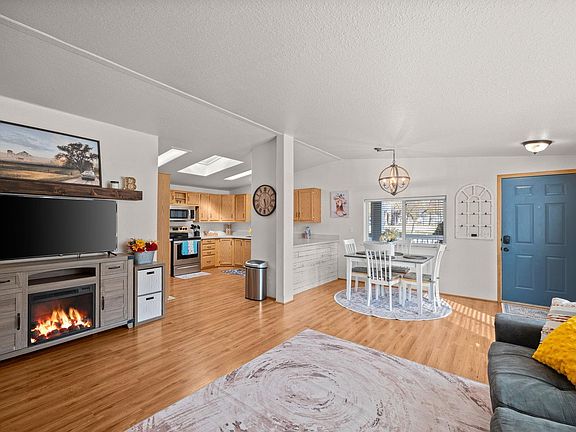 2nd image of 116 E C St