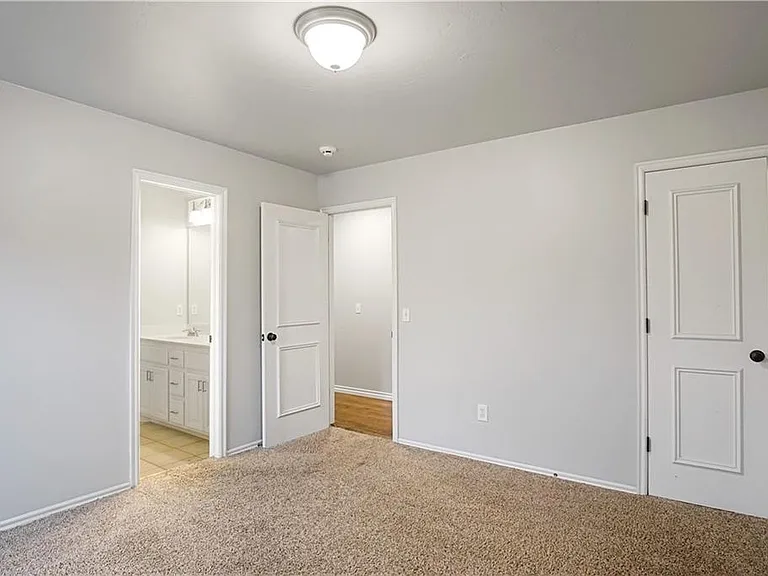 9417 Forest Dale Dr — Photo 14