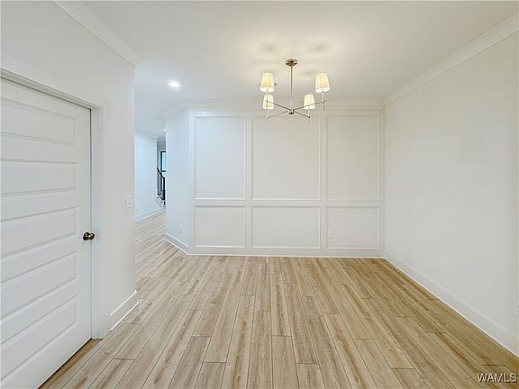5th image of 3711 Timber Cove Cir