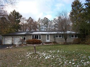 107 Woody Ln, Rochester, NY 14625