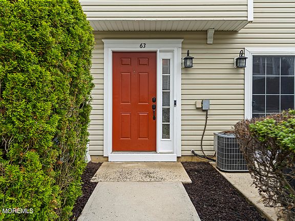 2nd image of 63 Winged Foot Court