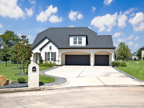 12050 White Oak Ranch Dr, Conroe, TX 77304