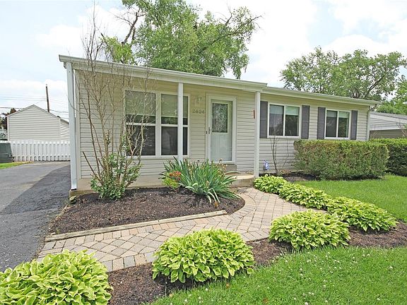 3rd image of 2824 Beechwood Ln