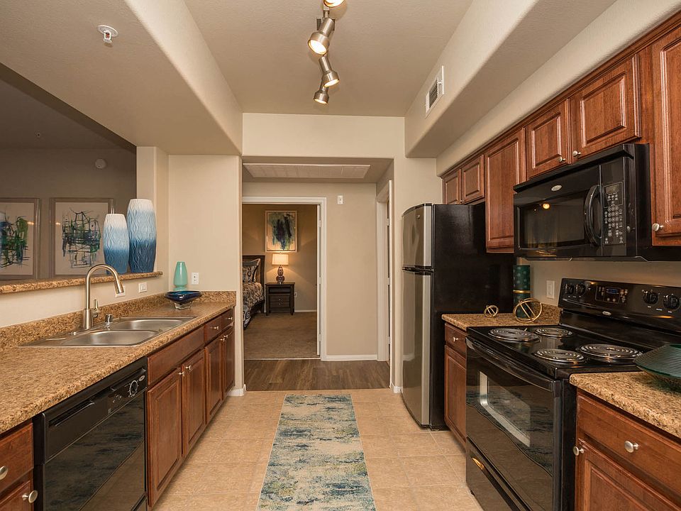 2b2 1182 SQFT 2 Bed 2 Bath