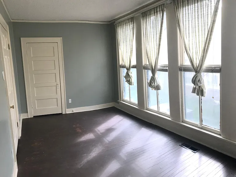 218 S Maple St #1 — Photo 7