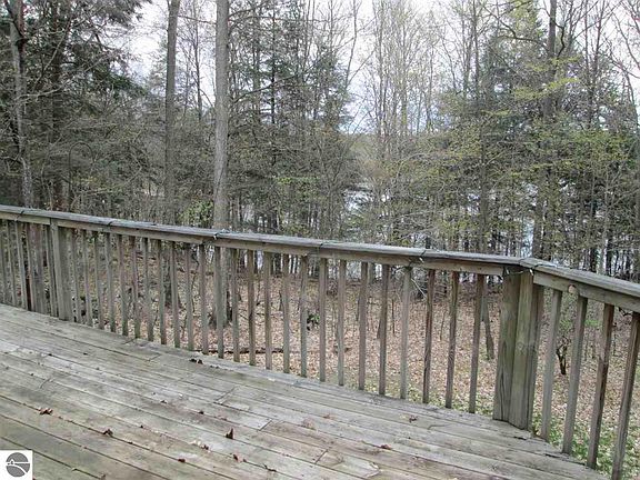 4th image of 9360 Evergreen Dr