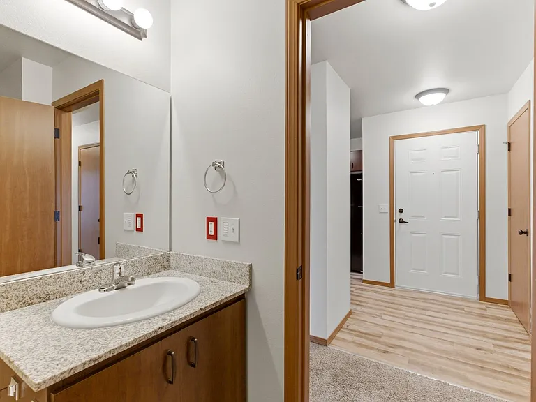 Oak Springs Apartments — Photo 47