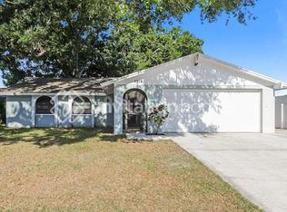6828 Eden Ln, Tampa, FL 33634