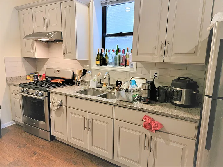 248 W 31st St #2F — Photo 3