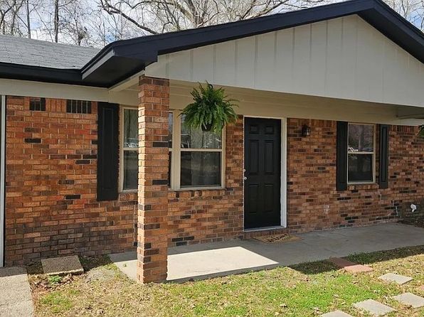 411 Hillcrest Loop