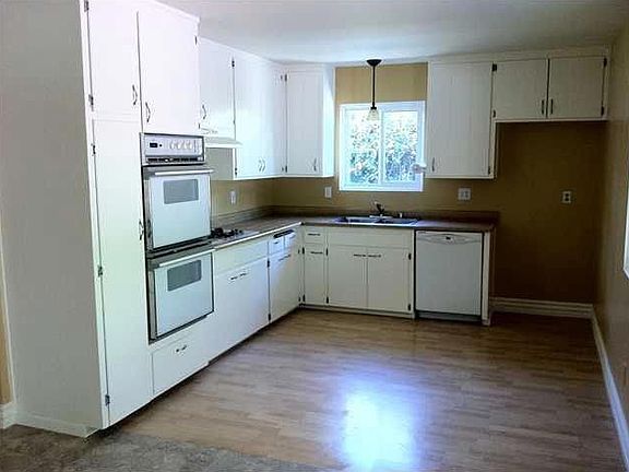 4th image of 3241 Mount Tami Dr