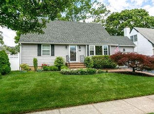 184 Atlantic Ave, Massapequa Park, NY 11762