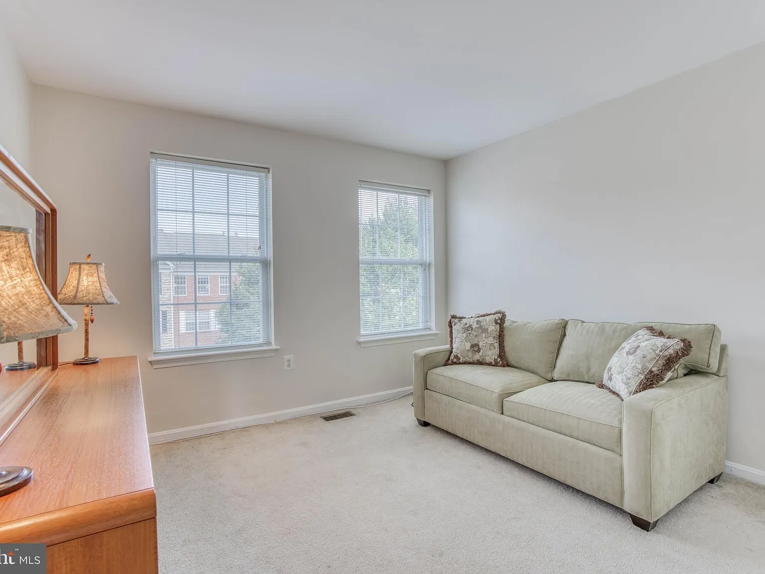 3 bed, 2172 sqft, $2,600 — Photo 4