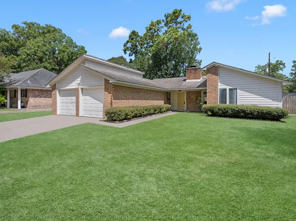 1903 Woodway Dr, New Caney, TX 77357