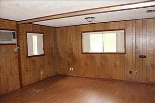 5th image of 3016 Crescent Hill Dr