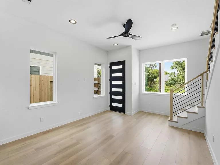3708 Glenrose St #A — Photo 15