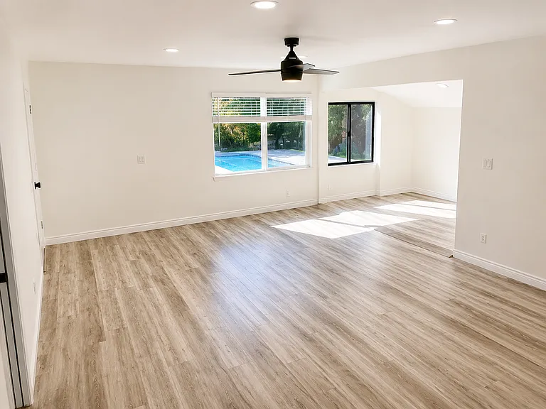 2109 Bernardo Ave — Photo 6