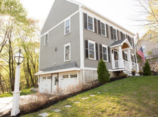189 Main St, Amesbury, MA 01913