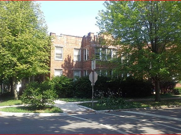 3rd image of 2525 W Arthur Ave #6