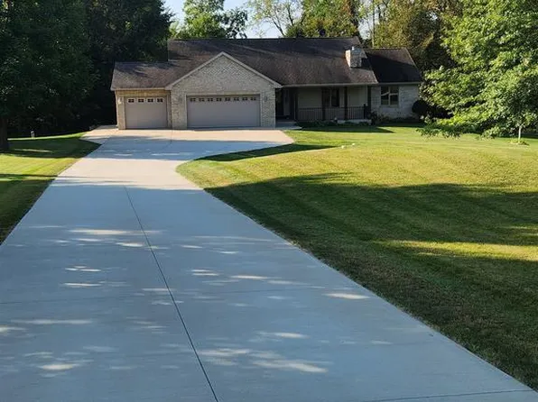 W1115 Proverbs Pass Road, Albany, WI 53502