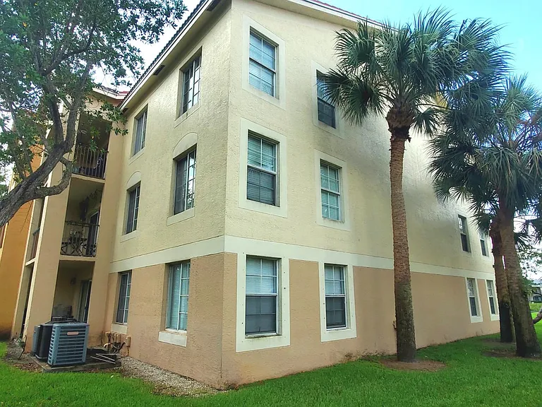 4101 San Marino Blvd #207 — Photo 2