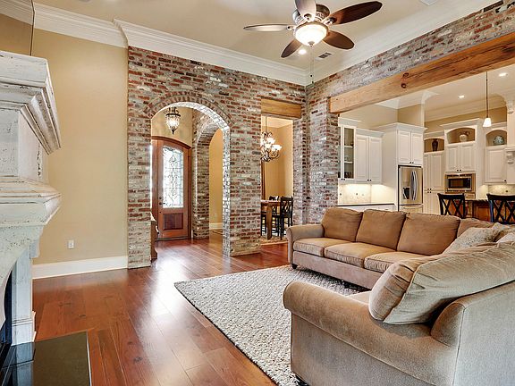 2nd image of 18625 Lake Stream Dr