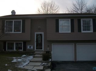 2450 Bedford Ln, Northwood, OH 43619