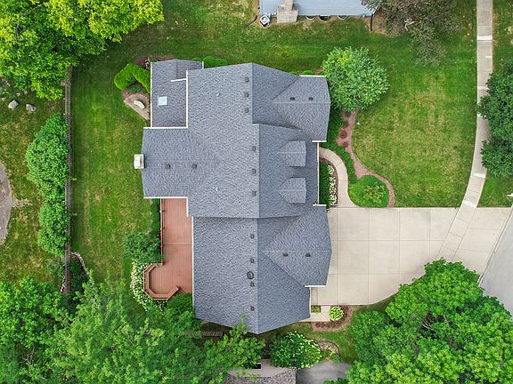 3rd image of 510 Cloverleaf Ct