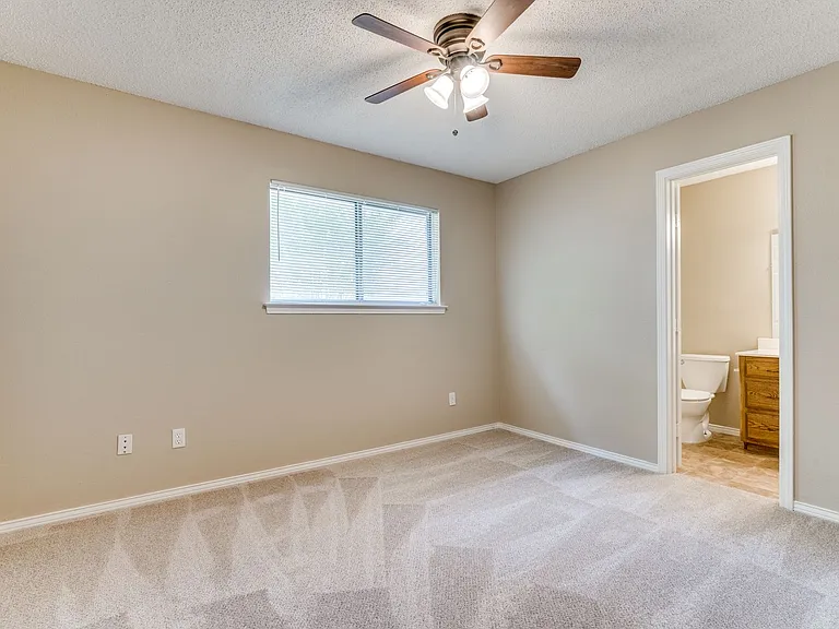 1001 Jorgenson Rd — Photo 22