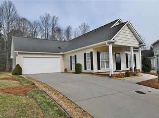 6625 Springfield Village Ln, Clemmons, NC 27012