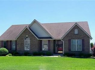 108 Hibiscus Ln, Winchester, KY 40391