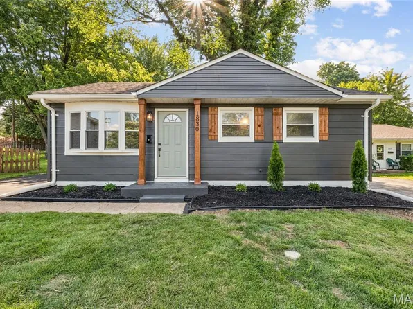1830 Washington St, Florissant, MO 63033