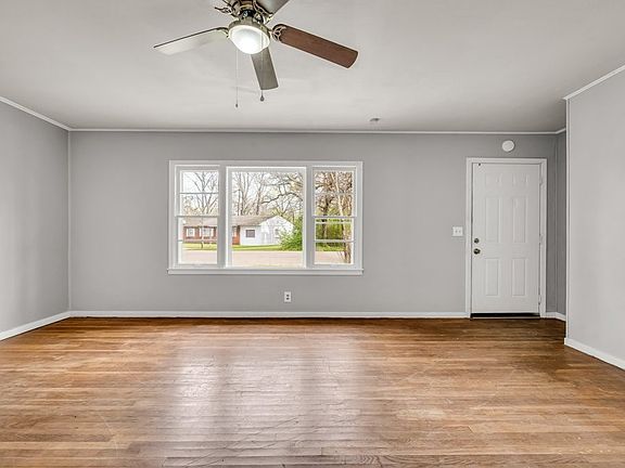 3rd image of 137 Poplar St