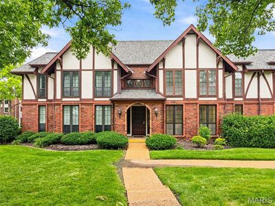 929 Claytonbrook Dr APT 2, Ballwin, MO, 63011