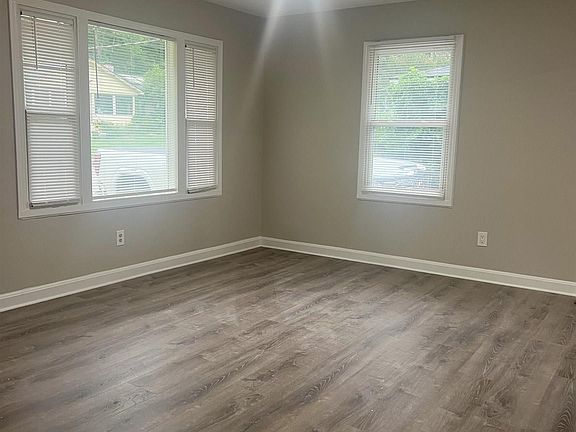 4th image of 29 Pinedale Dr