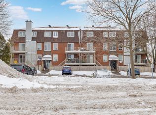 3070 Councillors Way #F, Ottawa, ON K1T2S6