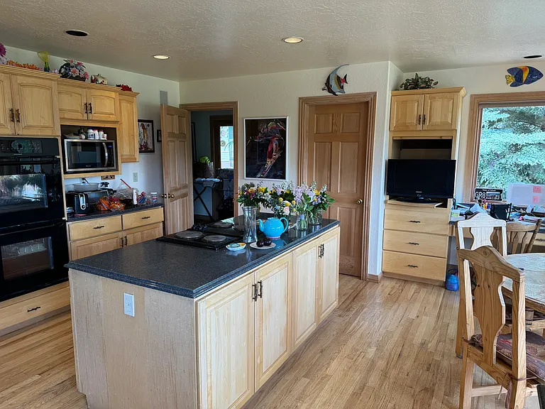 695 Charolais Cir — Photo 10