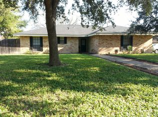 2423 Live Oak St, Mission, TX 78574
