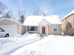 136 S Pine St, Palatine, IL