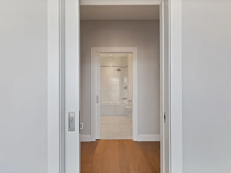 100 Shawmut Ave #1005 — Photo 25